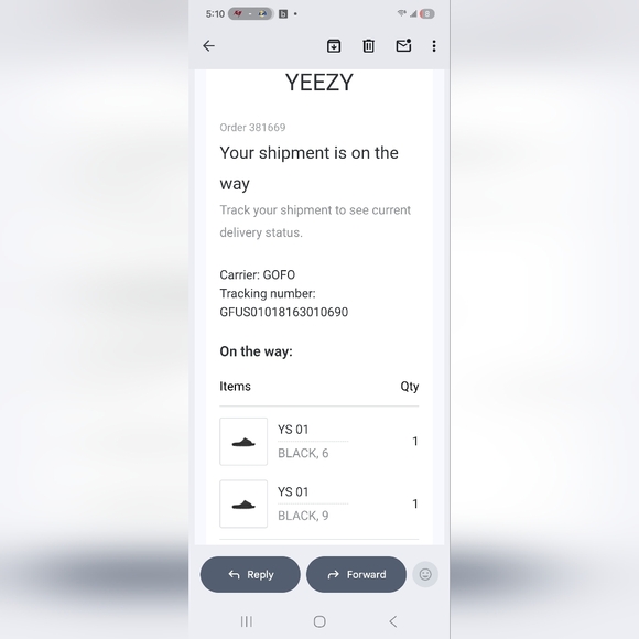 New Yeezy Slides 9 - Picture 3 of 3
